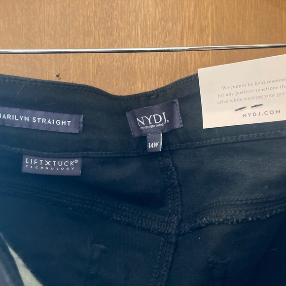 NYDJ Marilyn Straight Leg Jeans in Black Wash Lift Tuck SZ 14W NWT - Picture 6 of 6